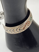 Load image into Gallery viewer, Old Native American Vintage Sterling Silver Jewelry Cuff Turquoise Inlay