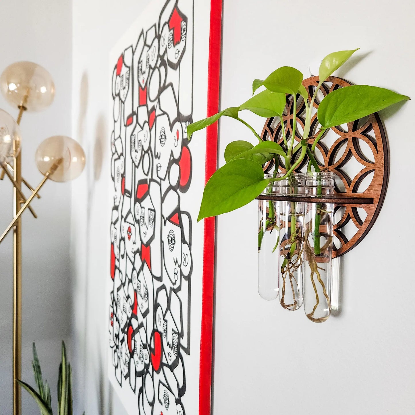 Garden Wall Planters Indoor Wooden Circle Plant Hanger Wall Hanging Flower Vase Rack with 3 Test Tubes Plant Propagation Station