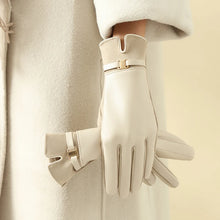Load image into Gallery viewer, 1 Pair of Gloves for Women in Winter Fleece-Lined to Heattech and Touch Screen Pu Elegant and Exquisite Cycling and Driving Gloves
