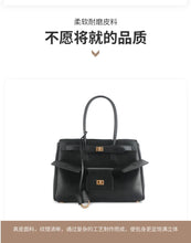Load image into Gallery viewer, Luxury Genuine Leather Tote Bags for Women Large Capacity Travel Shoulder Bag Designer Handbags Ladies Shopping Purse