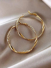Load image into Gallery viewer, Exquisite silky texture design earrings elegant shape jewelry holiday party gifts for ladies