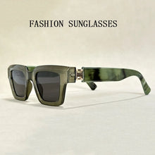 Load image into Gallery viewer, Vintage Sunglasses Women Luxury Trending Sunglasses Designer Luxe Femme Glasses Oculos Fashion Lentes Gafas Dropshipping Lunette