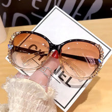 Load image into Gallery viewer, New Fashion Brand Sunglasses 2025 Women Luxury Design Sun Glasses Bling Rhinestone Gradient Lens Eyeglasses for Female UV400