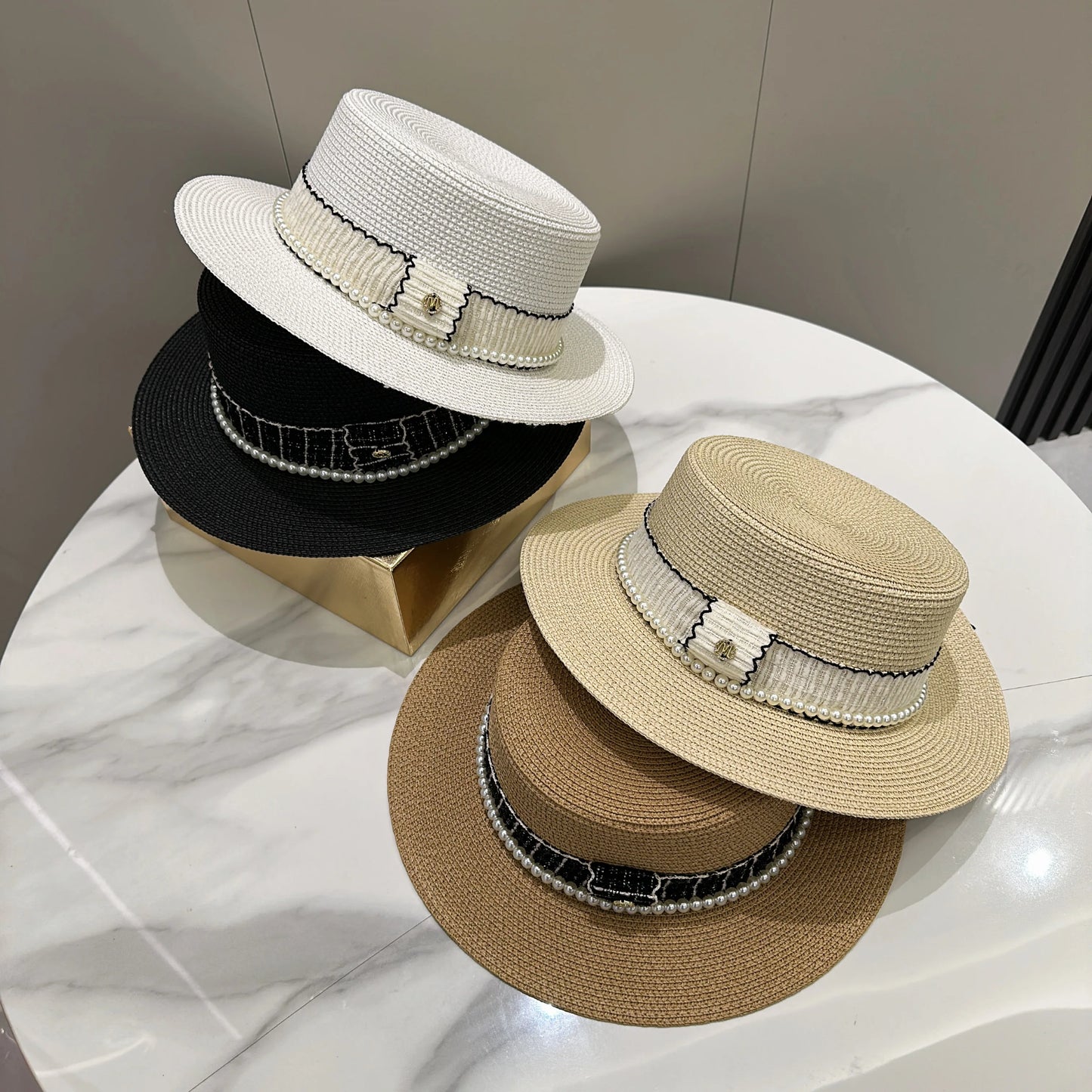 Women's hat female Hepburn style straw hat spring and summer new flat top hat French retro sun hat net red same style straw hat