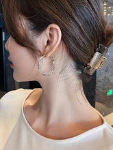 Load image into Gallery viewer, Exquisite silky texture design earrings elegant shape jewelry holiday party gifts for ladies
