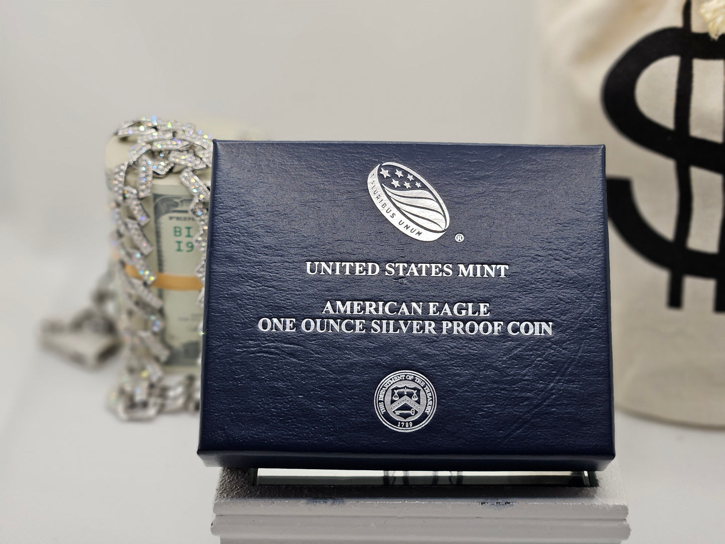 2016 1oz Silver American Eagle Brilliant Uncirculated in Collector Felt Case