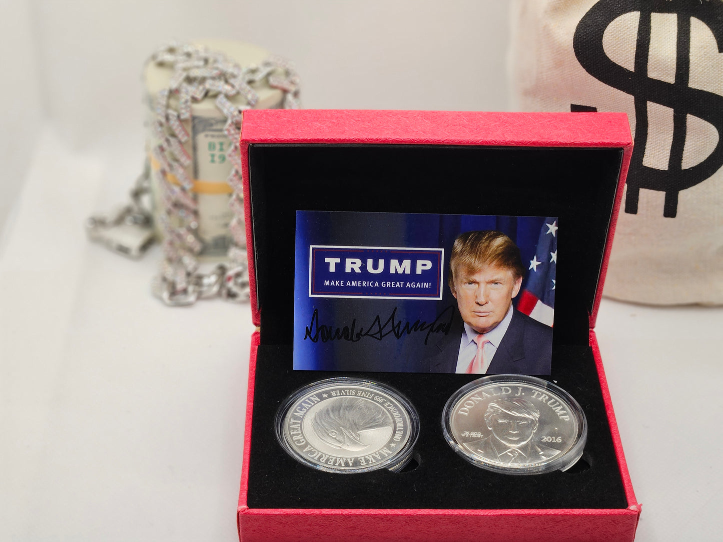 2016 1oz X2 Trump Brilliant Uncirculated Rounds in Collector Felt Case