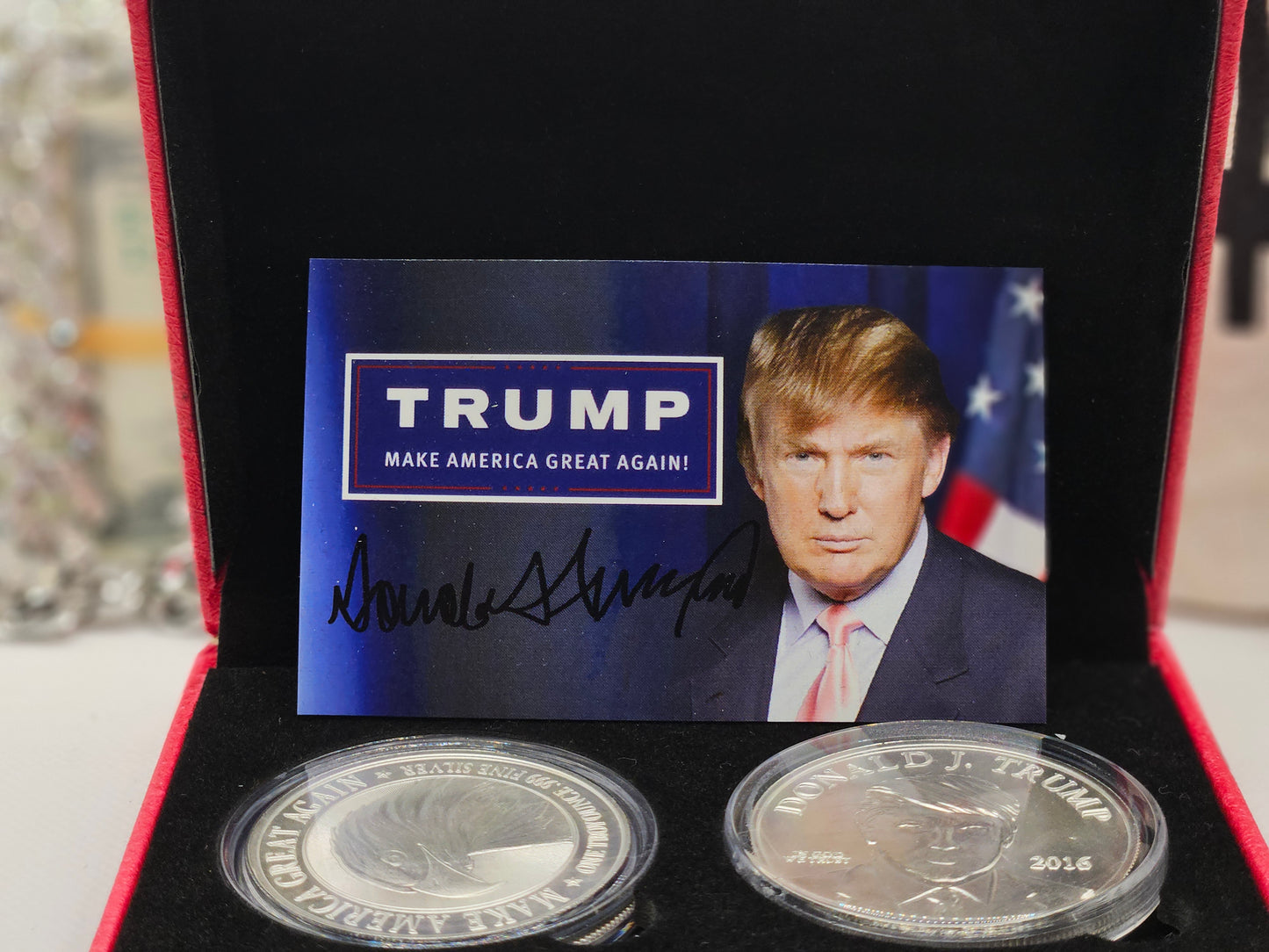 2016 1oz X2 Trump Brilliant Uncirculated Rounds in Collector Felt Case