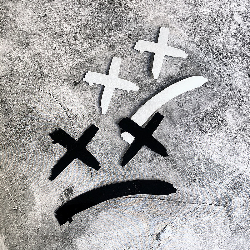 1pc Devil Smiling Face Car Sticker Personality Modified Body Windshield Motorcycle Decoration Scratches Blocking Reflective Warning Stickers