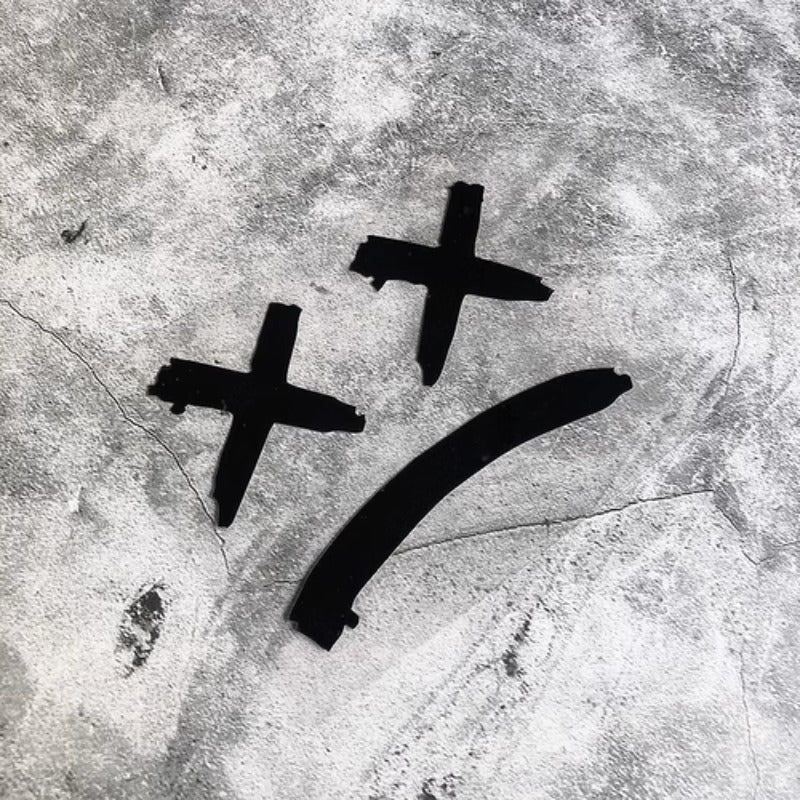 1pc Devil Smiling Face Car Sticker Personality Modified Body Windshield Motorcycle Decoration Scratches Blocking Reflective Warning Stickers