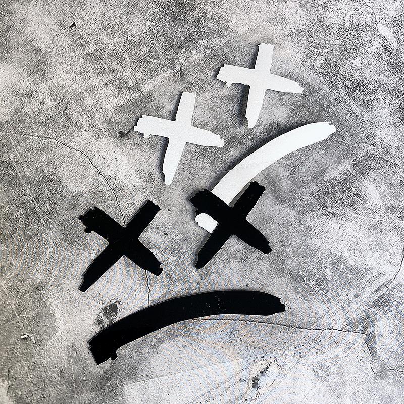 1pc Devil Smiling Face Car Sticker Personality Modified Body Windshield Motorcycle Decoration Scratches Blocking Reflective Warning Stickers