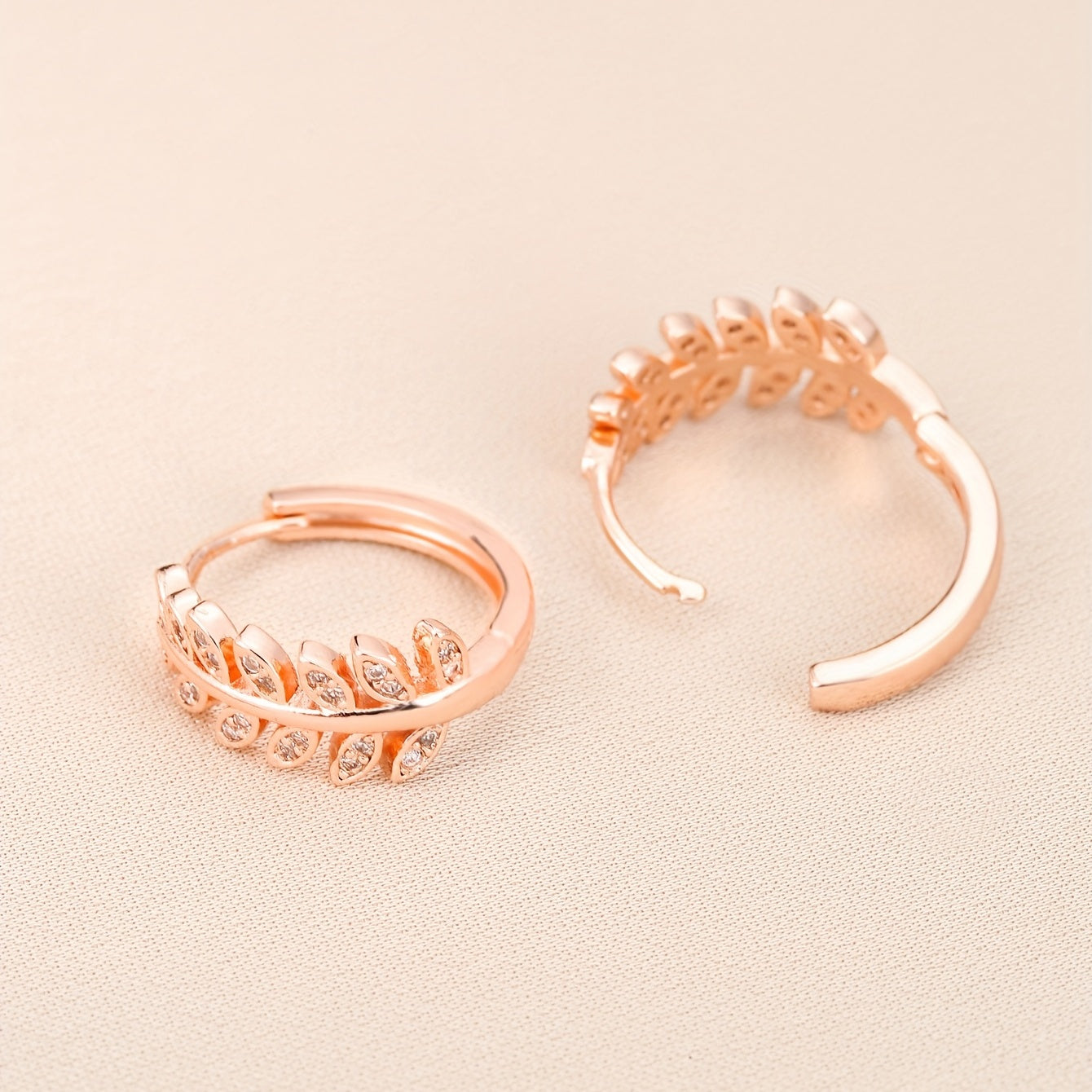 Leaf-Shaped Hoop Huggie Earrings Inlaid zirconia 18K Gold Plated Holiday Jewelry For Women Girls 1Pair