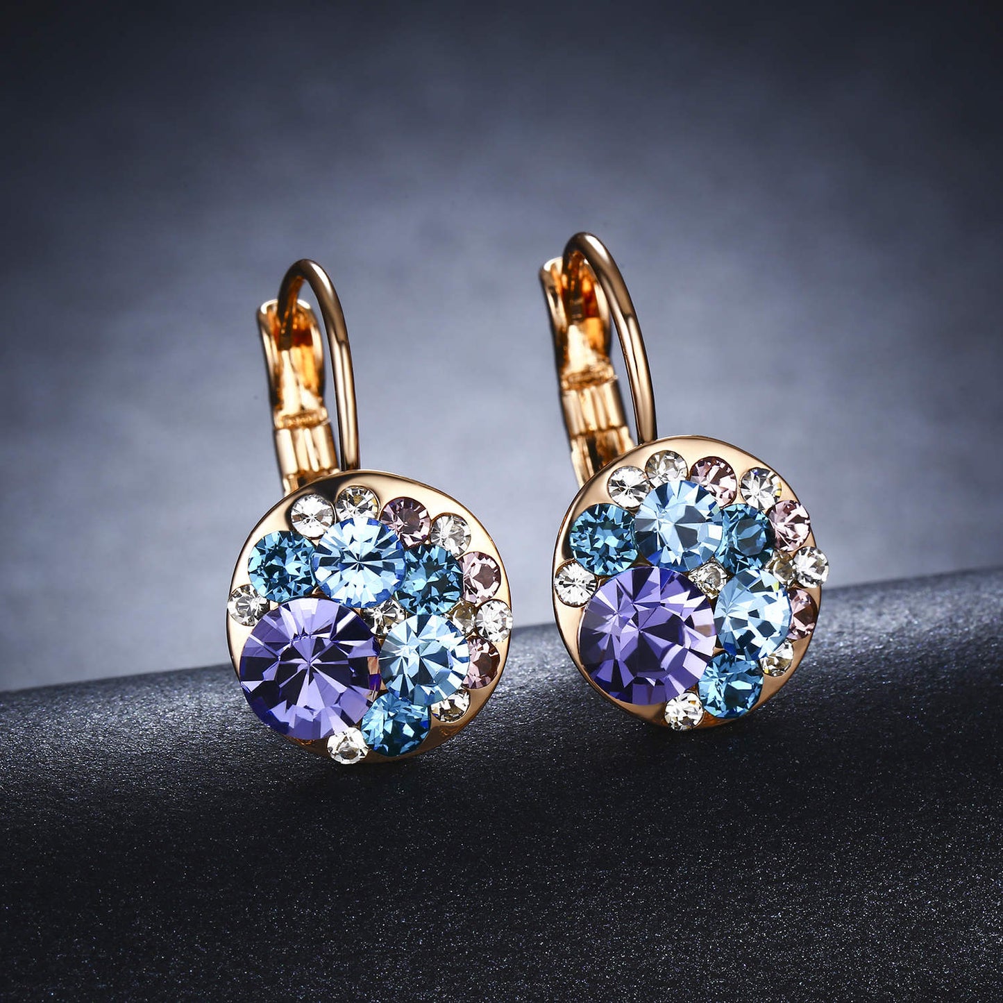 1 Pair of Exquisite Vintage-Inspired Drop Earrings for Women, Elegant Accessories