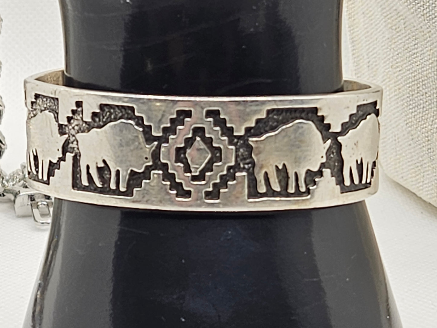 Native American Vintage Sterling Silver Jewelry Cuff w/ Buffalo Indian Bracelet