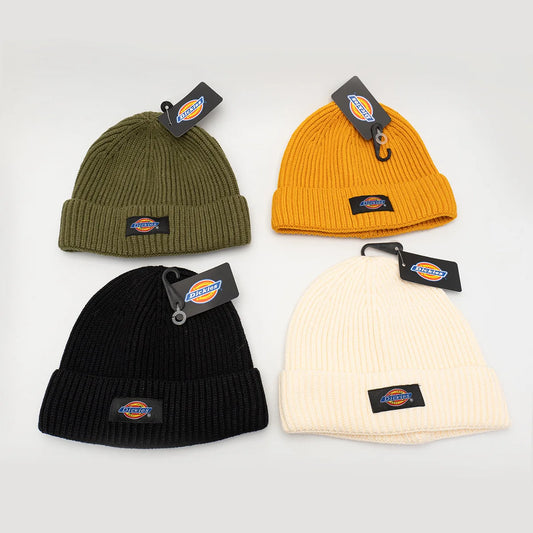 D Men's and Women's Warm Knitted Hats are Essential Warm Hats for Spring and Winter Seasons