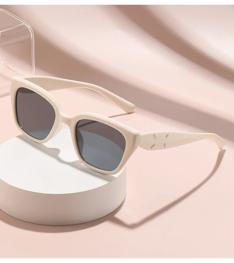 Sunglasses For Women With High-end Face, Small Anti-uv Large Frame Retro Cat Eye Glasses 2025 New Sunglasses 9673