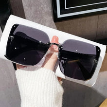Load image into Gallery viewer, Fashion Oversized Square Sunglasses Women 2025 Luxury Brand Sun Glasses Vintage Sun Glasses Female Shades Outdoor Eyeglasses
