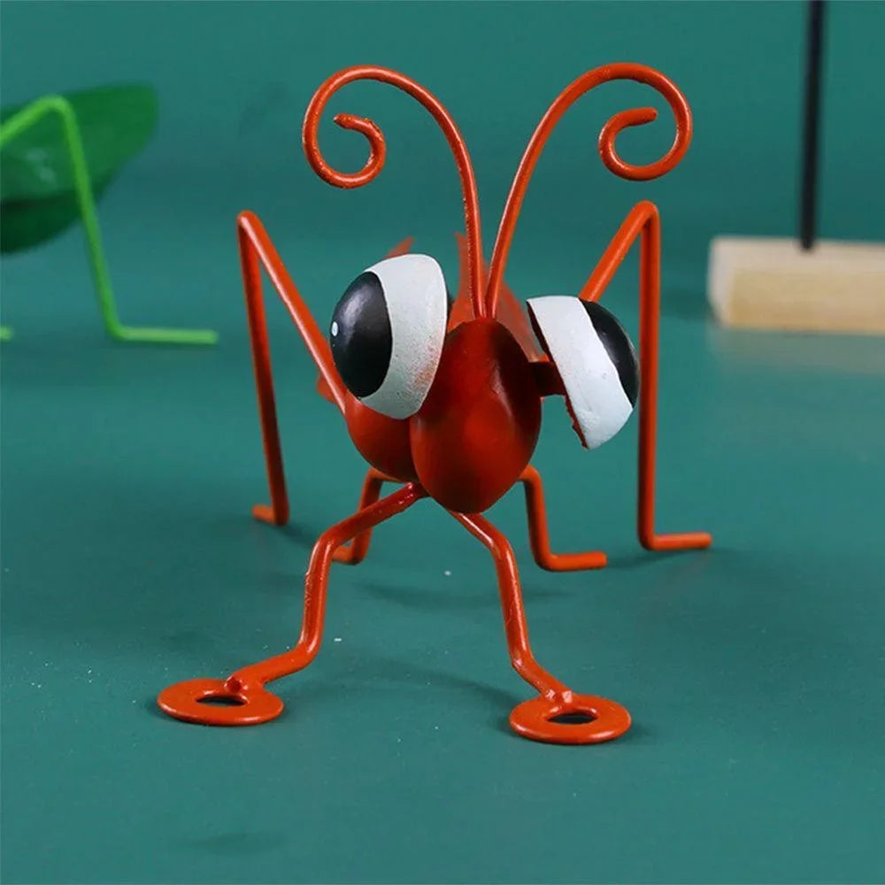 Garden Cute Metal Grasshopper Figurine Decor Outdoor Tree Wall Art Garden Grasshopper Statues Decoration For Yard Patio Backyard