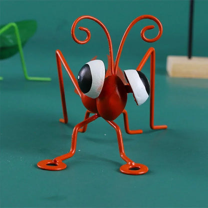 Garden Cute Metal Grasshopper Figurine Decor Outdoor Tree Wall Art Garden Grasshopper Statues Decoration For Yard Patio Backyard