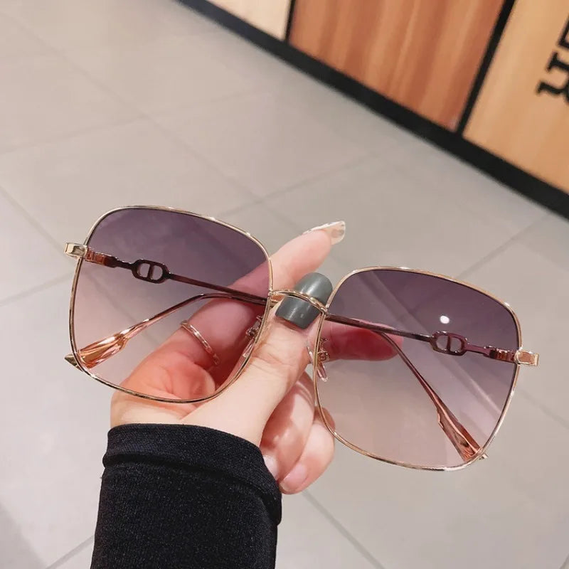 Sunglasses for Women Fashion Square Frame Beach Gradient Sunglass Fashion Eyewear UV400 Eyeglasses
