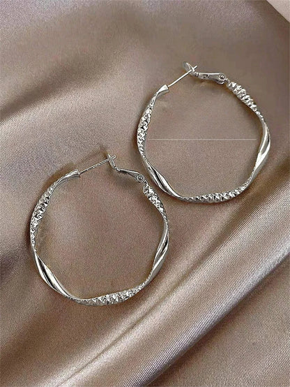 Exquisite silky texture design earrings elegant shape jewelry holiday party gifts for ladies