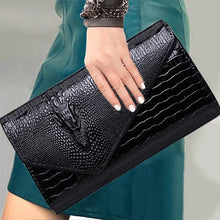Load image into Gallery viewer, Women&#39;s stylish clutch bag Large capacity crocodile print crossbody shoulder bag
