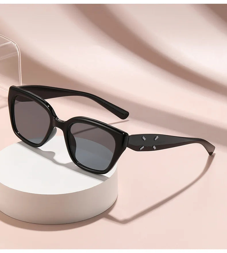 Sunglasses For Women With High-end Face, Small Anti-uv Large Frame Retro Cat Eye Glasses 2025 New Sunglasses 9673