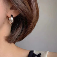 Load image into Gallery viewer, Simple Glossy Thick Hoop Earrings Copper Jewelry Elegant Retro Style Suitable for Women&#39;s Daily Leisure
