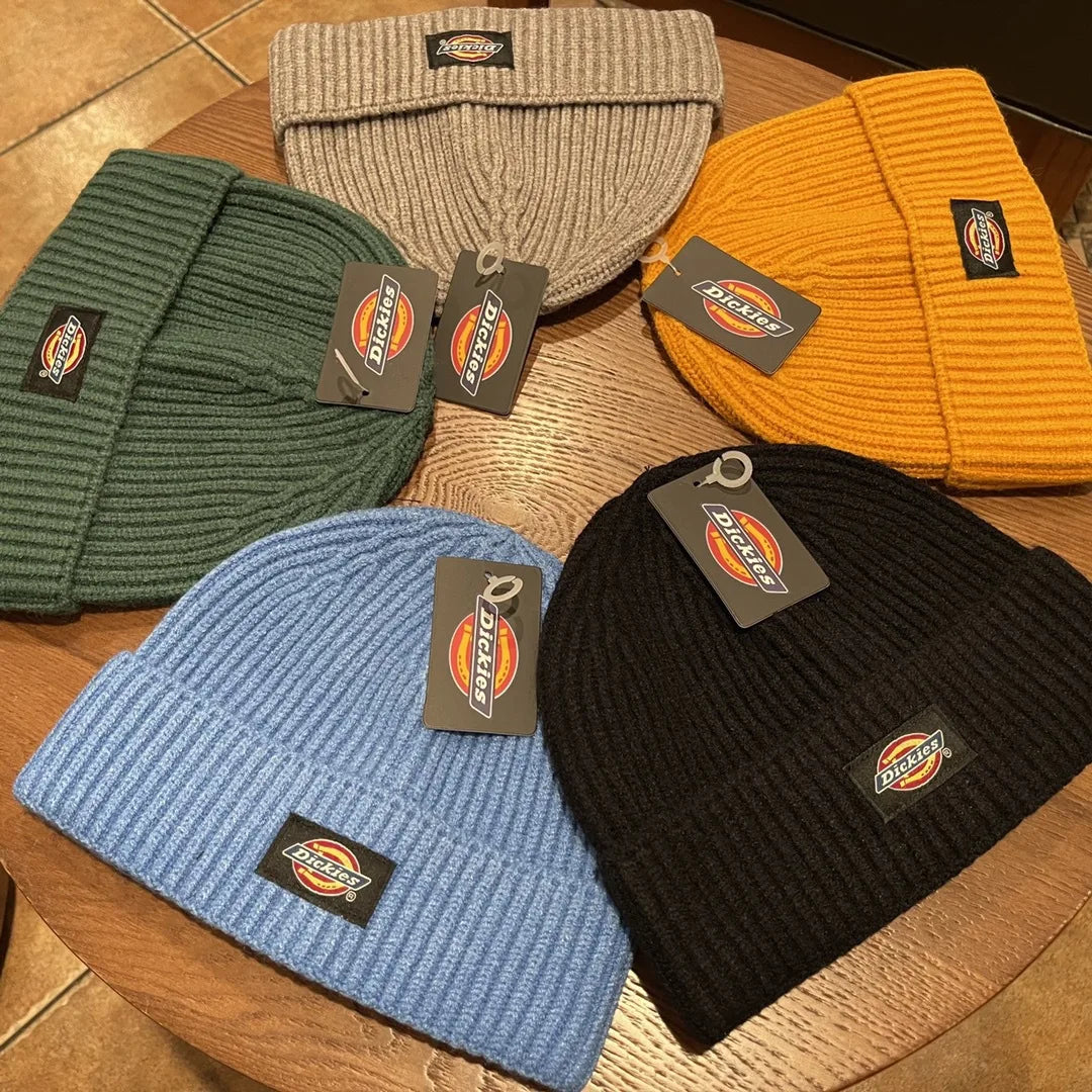 D Men's and Women's Warm Knitted Hats are Essential Warm Hats for Spring and Winter Seasons