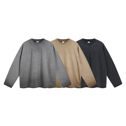 Long-sleeved t-shirt with bottom color