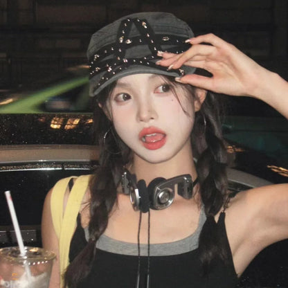 Women's New Hats Sweet Cool Style Five Pointed Star Washed Denim Cap Retro And Aged Y2K Riveted Punk Beret Hat Cute Black Beret