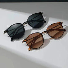 Load image into Gallery viewer, Women Trendy Shade Sunglasses Outdoor Driving Eye Protection Goggles Unisex UV Protection Eyeglasses Óculos De Sol for Female
