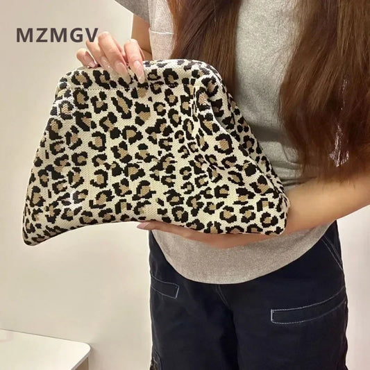 Fashion Trend Leopard Print Clutch Bag for Women Woven Crochet  Cloud Casual Dinner Bag Fashion Dumpling Chic Hobo Bag 2024