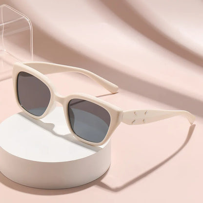 Sunglasses For Women With High-end Face, Small Anti-uv Large Frame Retro Cat Eye Glasses 2025 New Sunglasses 9673