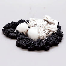 Load image into Gallery viewer, Lover Skull Silicone Mold Halloween Decoration Gypsum Crafts Resin Making Tool DIY Soap Ice Baking Mold Party Gift
