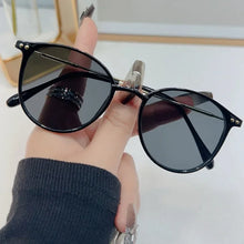 Load image into Gallery viewer, Women Trendy Shade Sunglasses Outdoor Driving Eye Protection Goggles Unisex UV Protection Eyeglasses Óculos De Sol for Female
