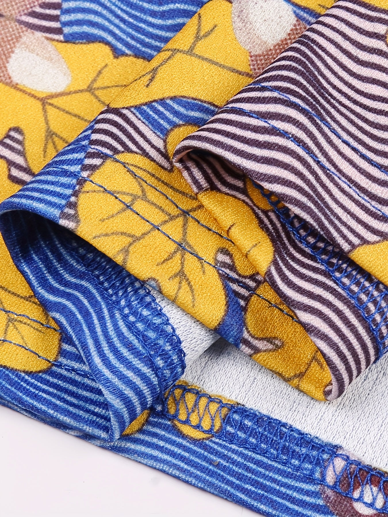 Chic Striped & Floral Print Bodycon Dress - Fashionable Figure-Hugging Style - Flattering Crew Neck & Short Sleeves - Perfect for Spring & Summer Wardrobe - Womens Clothing