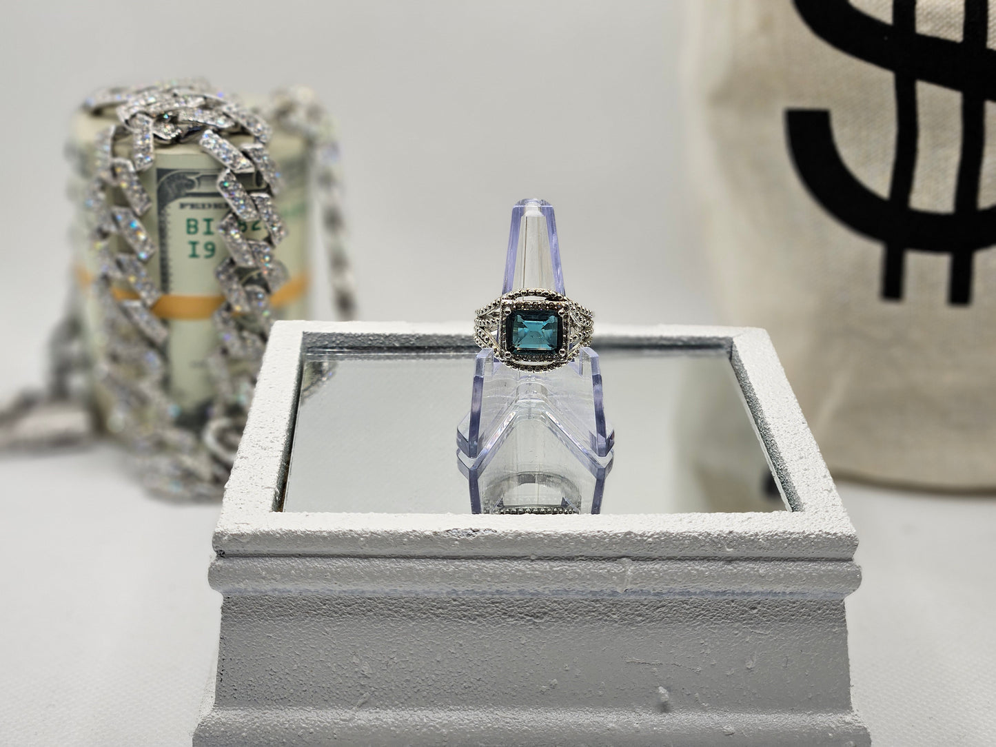 Vintage Jewelry 925 Sterling Silver Ring with Blue Center Stone