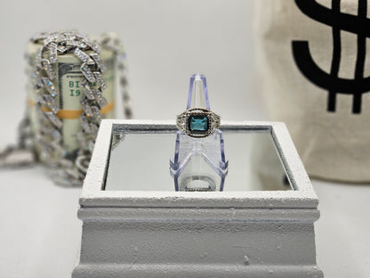 Vintage Jewelry 925 Sterling Silver Ring with Blue Center Stone