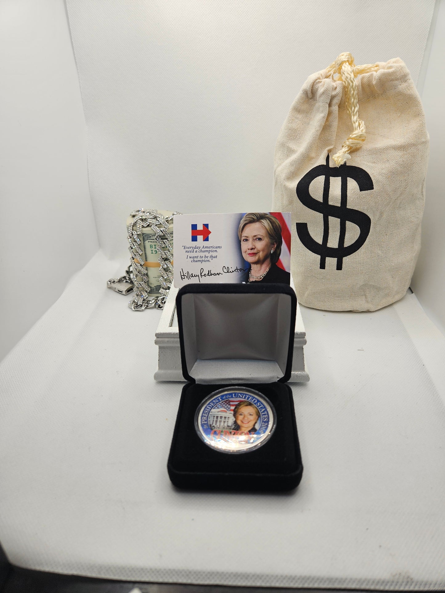 Hillary Clinton .999 Fine Silver Round 1 oz - Winged Liberty Head Coin Felt Case