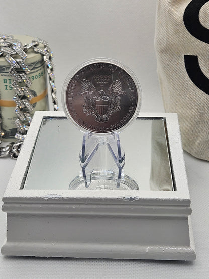 Hillary Clinton .999 Fine Silver Round 1 oz - Winged Liberty Head Coin Felt Case