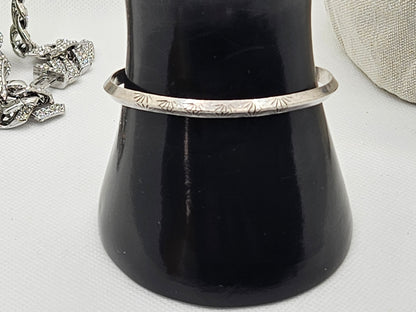 Native American Vintage Sterling Silver Jewelry Cuff w/ Indian Symbol Bracelet