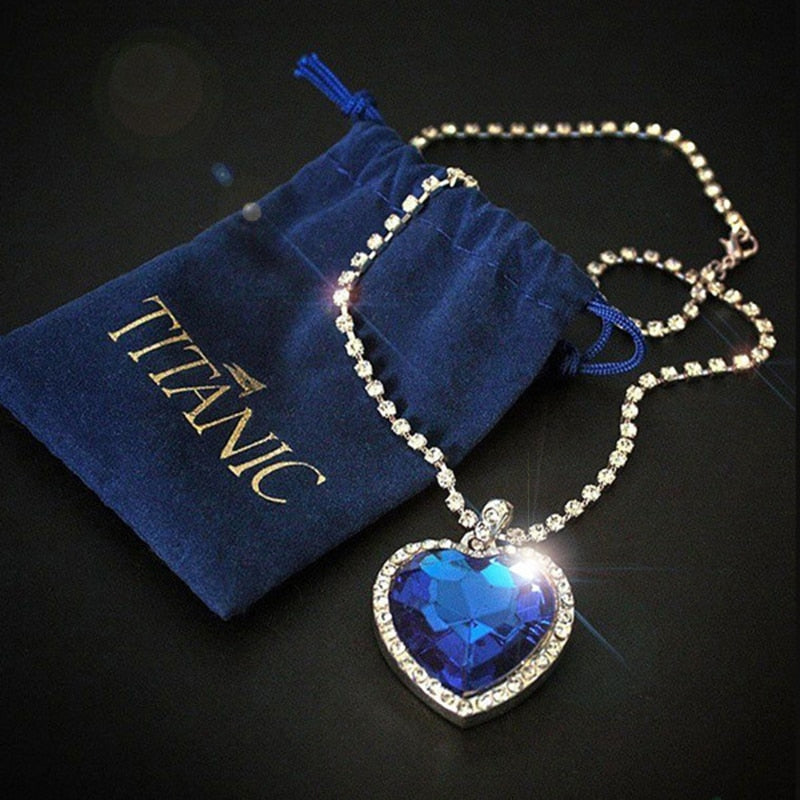 Titanic Heart of the Ocean Necklace Blue Heart Love Forever Pendant Necklace for Women Velvet Box Jewelry Gifts Movie Memorabilia