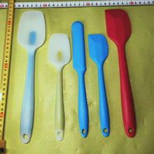 Load image into Gallery viewer, Silicone Stirring Rod Spoon for DIY Soap Heat-resistant Baking Scraper Soap Making Tools Various Color and Sizes Optional
