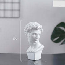 Load image into Gallery viewer, World Famous Statue Retro Art Resin Head Skull Sculpture Sketch Model David Moliere Home Decoration Accessories Modern Figurine
