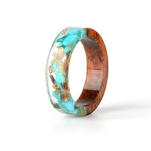 Load image into Gallery viewer, Unisex Handmade Wood Resin Ring Dried Flowers Plants Inside Jewelry Resin Ring Transparent Anniversary Every Day Ring
