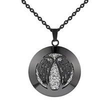 Load image into Gallery viewer, Womens Aromatherapy Diffuser Locket Perfume Essential Oil Necklace Stainless Steel Locket with Felt Pads For Woman
