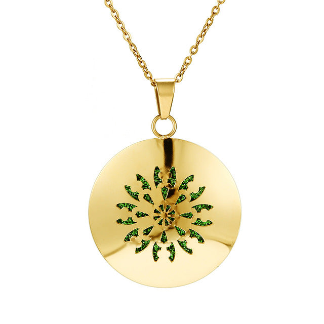 Womens Aromatherapy Diffuser Locket Perfume Essential Oil Necklace Stainless Steel Locket with Felt Pads For Woman